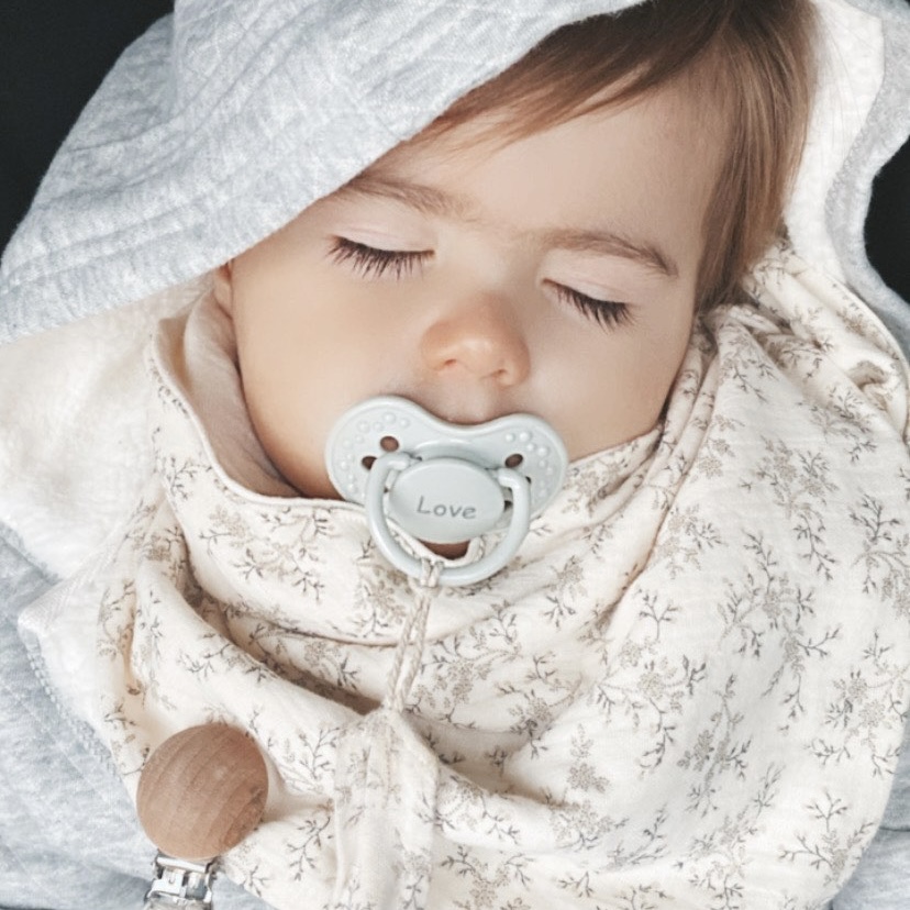 Lange bébé en gaze de coton marsala